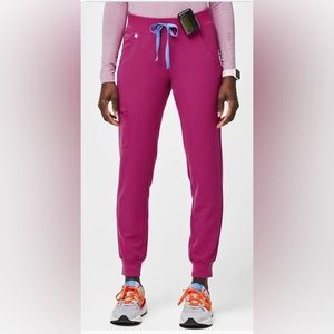 Figs Raspberry Sorbet Zamora Scrub pants and single pocket top
